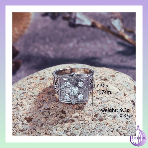 LOCKET RING WITH COMPARTMENT - - Picture 4 of 9